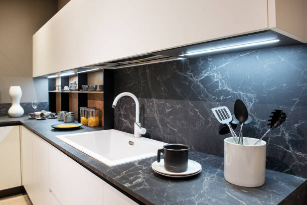 Küchenrückwand mit Steinoptik – Eleganz und Funktion perfekt kombiniert
